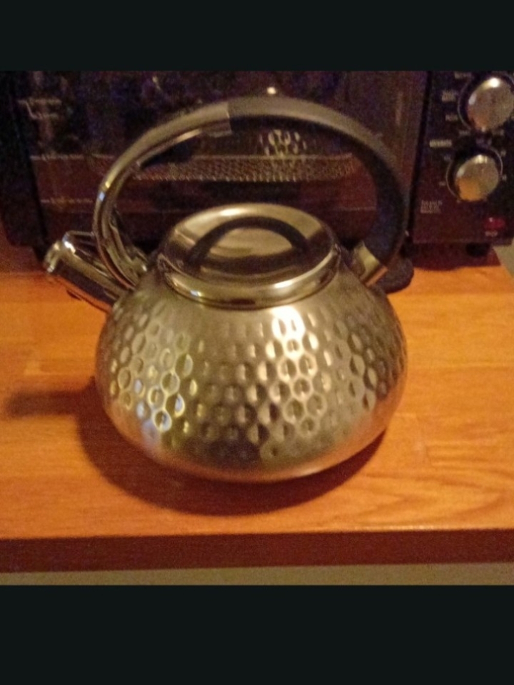 Balduzzi Stainless Steel Hammered Finish Whistling Tea Induction Kettle - Silver